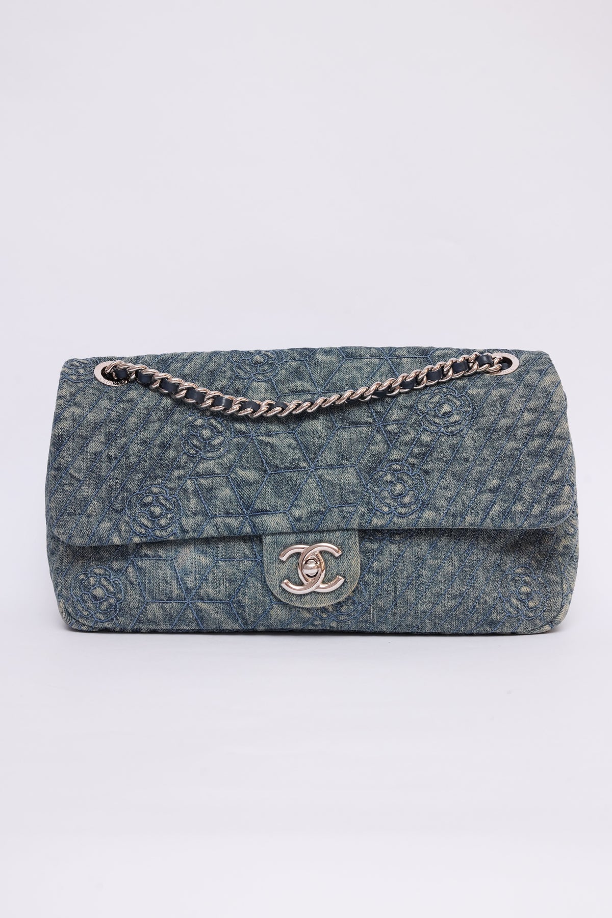 CHANEL DENIM CAMELLIA MEDIUM FLAP