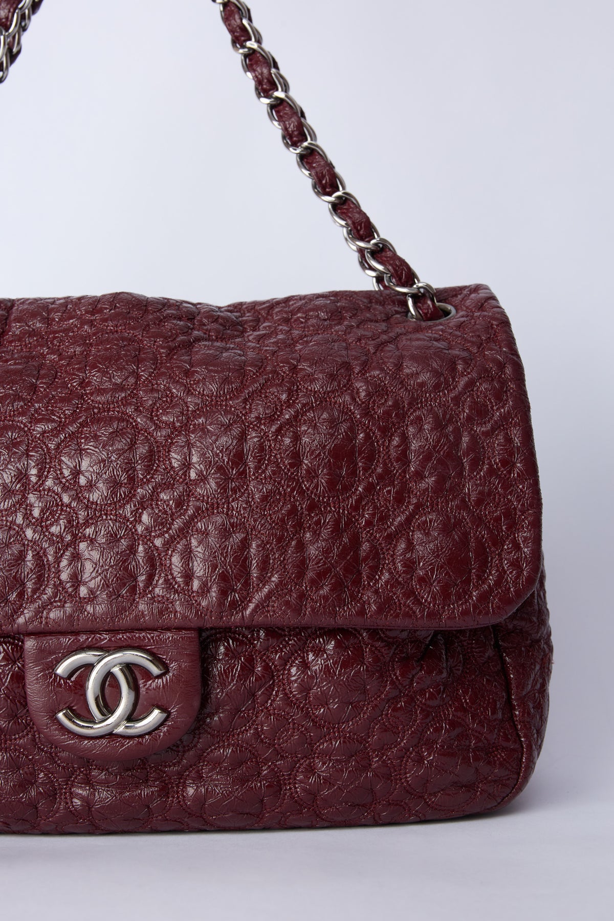 CHANEL BURGUNDY 'ROCK IN MOSCOW' JUMBO FLAP