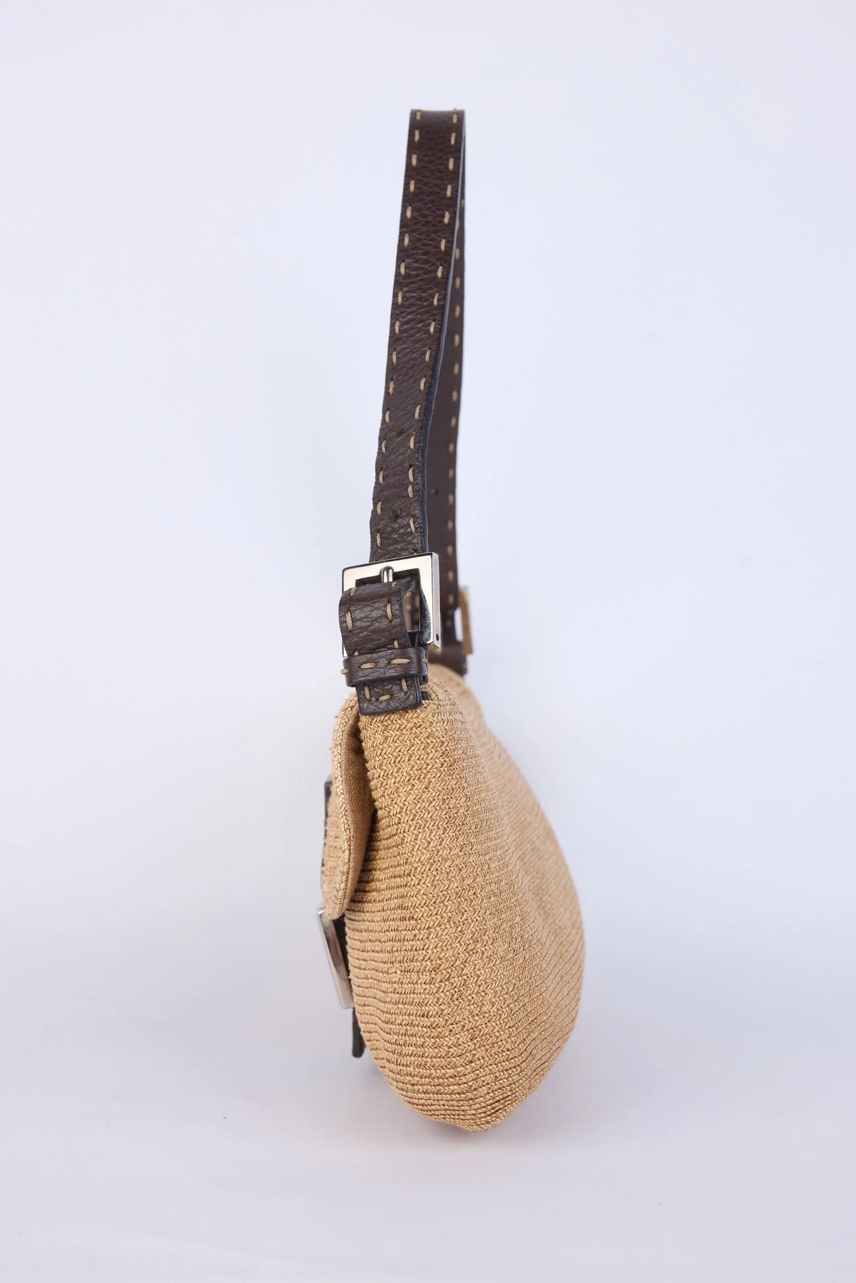 FENDI BROWN SELLERIA  LEATHER RAFFIA BAGUETTE SHOULDER BAG