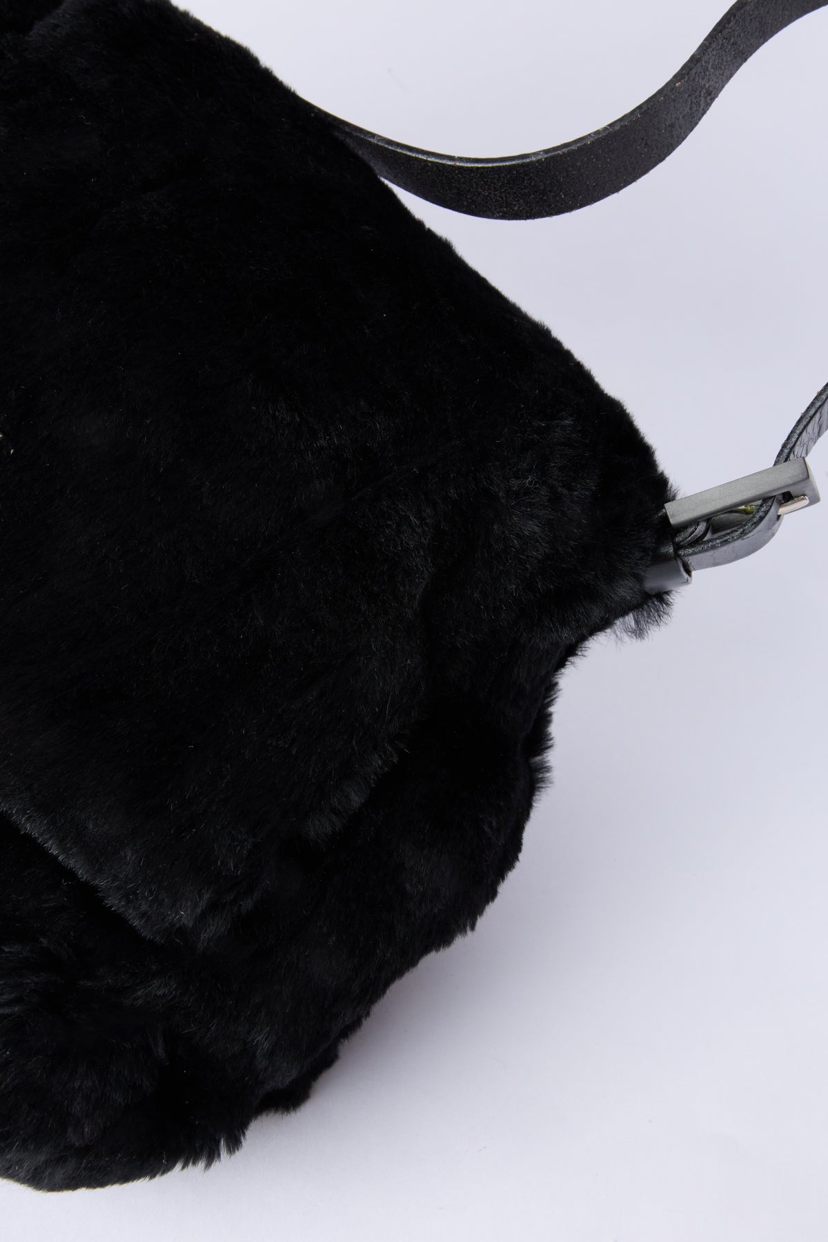 FENDI BLACK FUR MAMMA BAGUETTE
