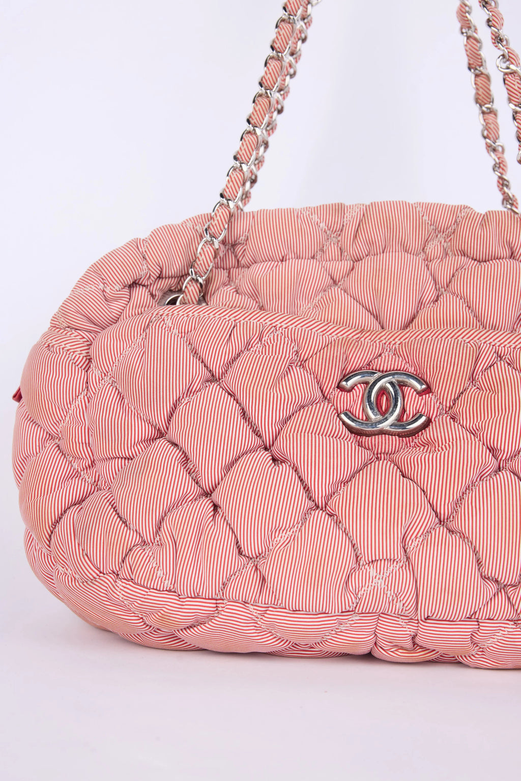 CHANEL BUBBLE QUILTED BAG RED
