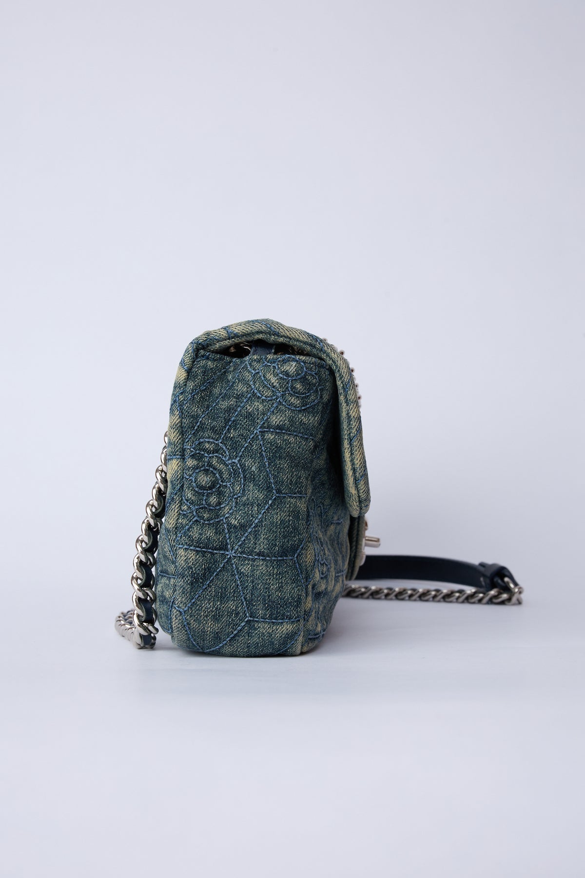 CHANEL DENIM CAMELLIA FLAP