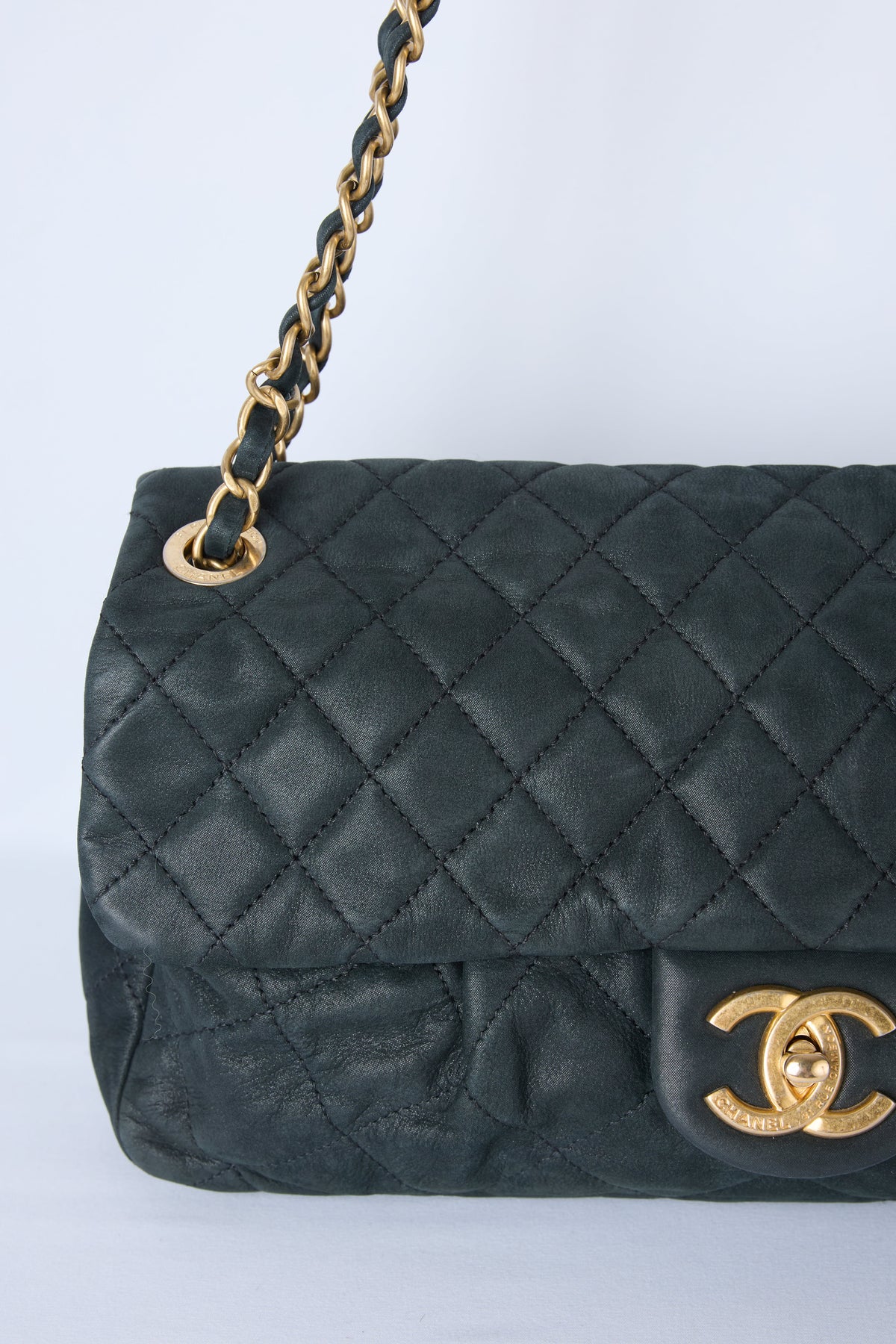 CHANEL CHIC QUILT FLAP